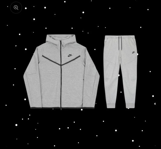 Nike tech